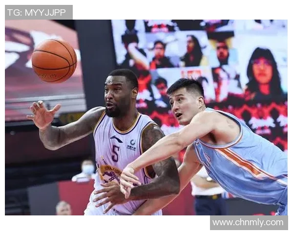 北京篮球队球员个人能力分析与战术配合的深度探讨 北京篮球队球员个人能力分析与战术配合的深度探讨