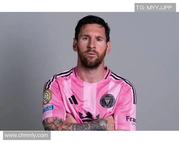 印度足球明星梅西的独特服饰风格与时尚魅力解析 印度足球明星梅西的独特服饰风格与时尚魅力解析