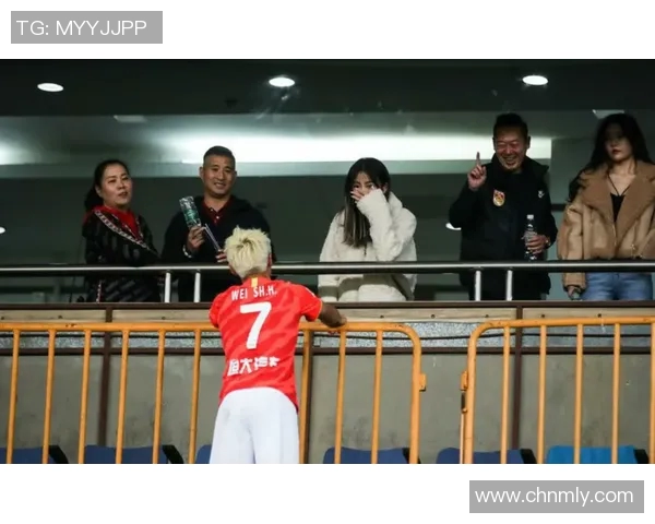 广州羽毛球队状态变革引发热议球员表现与战术调整成焦点讨论 广州羽毛球队状态变革引发热议球员表现与战术调整成焦点讨论