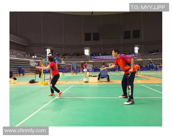 成都羽毛球队与杭州羽毛球队赛后复盘分析团队配合与战术执行的关键因素 成都羽毛球队与杭州羽毛球队赛后复盘分析团队配合与战术执行的关键因素